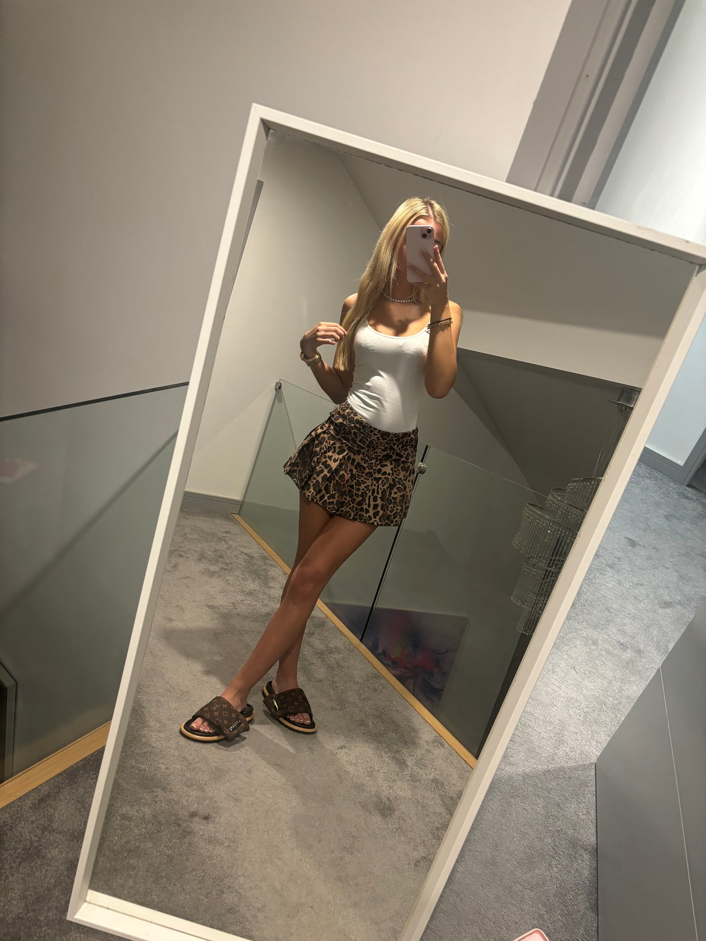 LEOPARD PRINT PLEATED TENNIS SKORT WITH BELT
